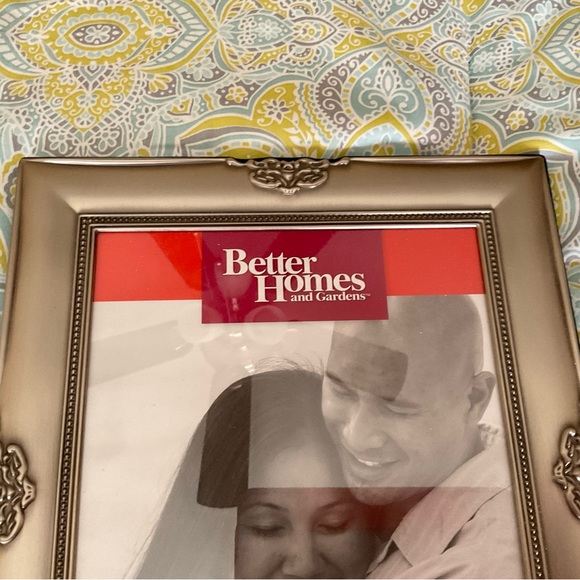Better Homes and Gardens 8” x 10” Picture Frame - Picture 2 of 4